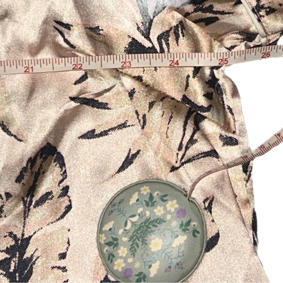 House of Harlow - Hawaiian Floral Pajama Set short sleeves and shorts Size 2x - Picture 9 of 9